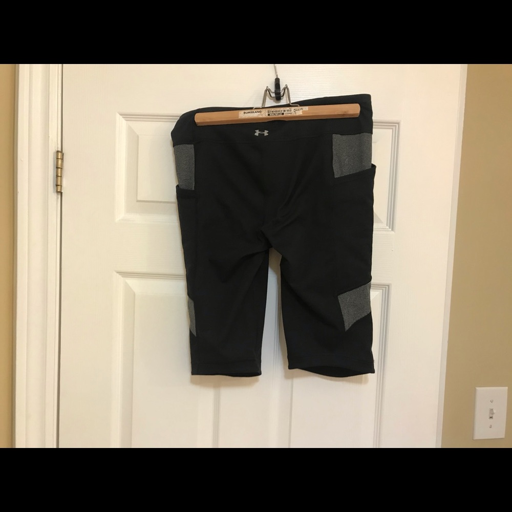 Under Armour fitted knee length capri pant